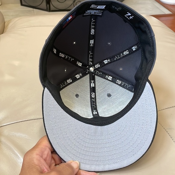 New Era Houston Astros 59 Fifty 2017 World Series Baseball Cap, Black Gray Gold - Picture 6 of 9